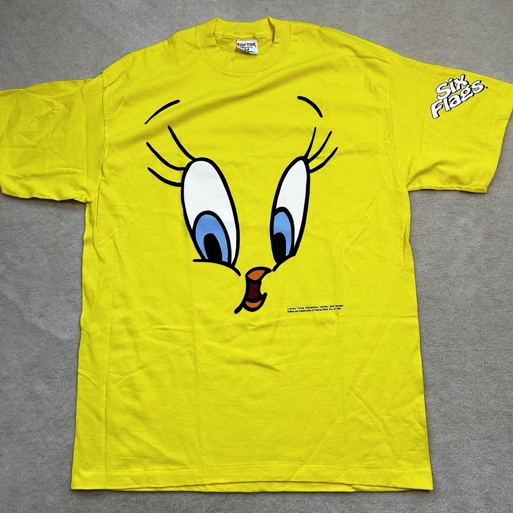 VTG 90s Tweety Bird TShirt XL Six Flags Looney Tunes Giant Print Single Stitch